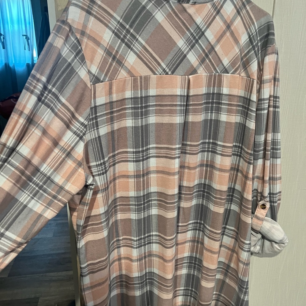 Robert Louis Pink and Gray Plaid Shirt-EUC - Picture 4 of 4